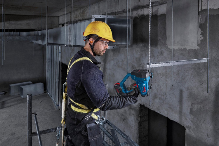 Bosch présente un outil « alternative à la meuleuse » - Batiweb