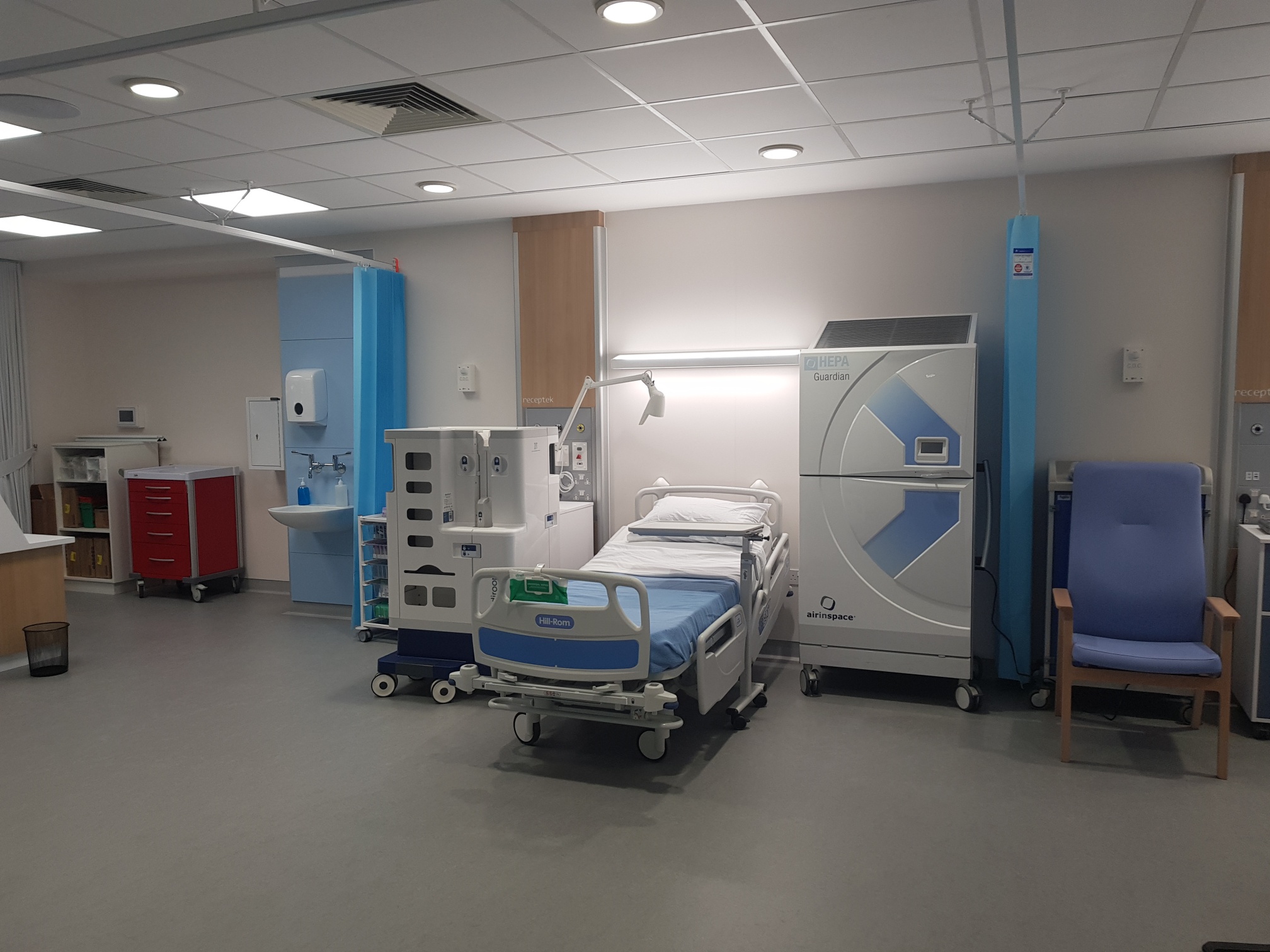 QAI en hôpital : des solutions haute technologie protègent patients et soignants - Batiweb