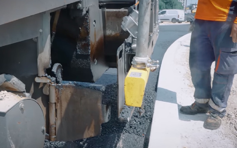 Des engins électriques testés sur des chantiers Vinci Construction - Batiweb