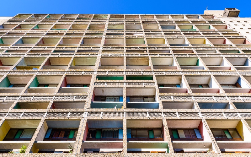 À Rezé, près de Nantes, la Maison radieuse incendiée - Batiweb