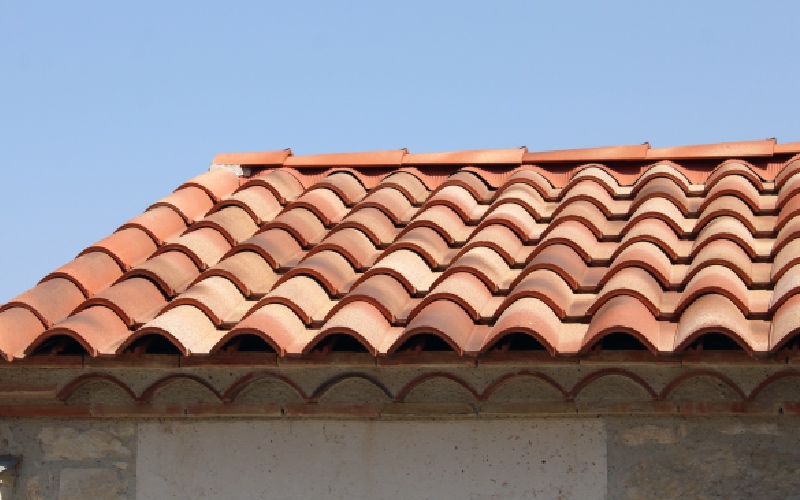 Couverture en tuile : de la stabilité, mais aussi de l’incertitude au S2 2025 - Batiweb