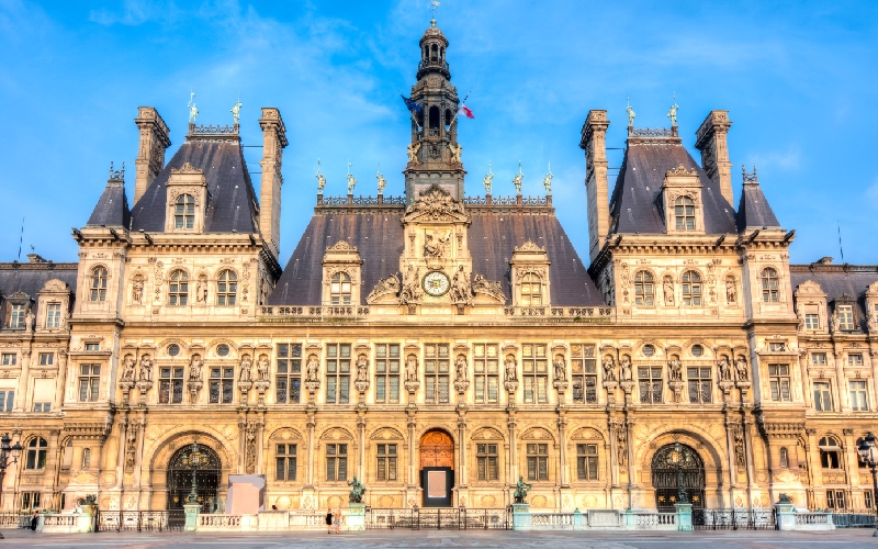 Le PLUb de Paris, « une atteinte grave et durable au droit de propriété » ? - Batiweb