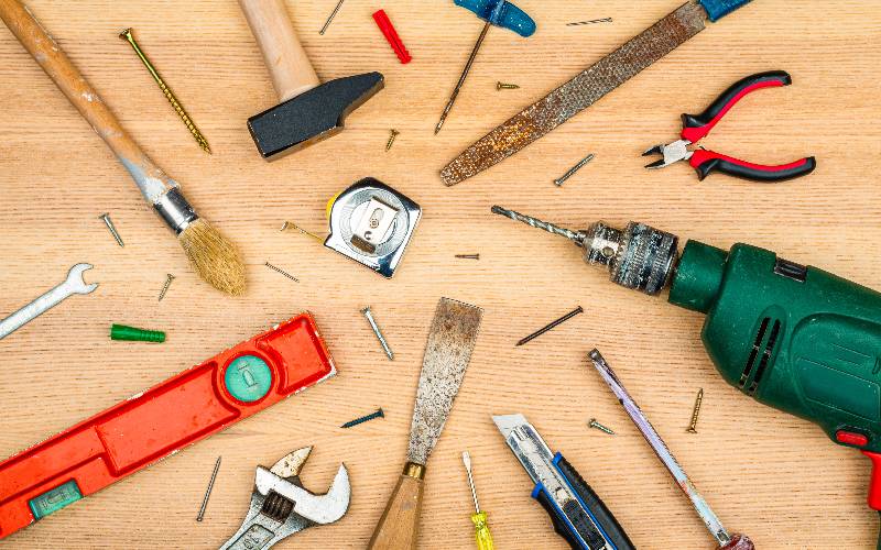 Bricolage : le marché a reculé de 2,7 % en 2025 selon une étude - Batiweb