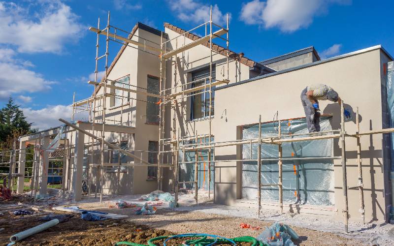 Les autorisations de logements repartent à la hausse, pas les mises en chantier - Batiweb