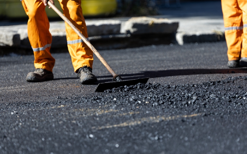 Guerre au Moyen-Orient : le bitume, une matière des TP fortement impactée - Batiweb