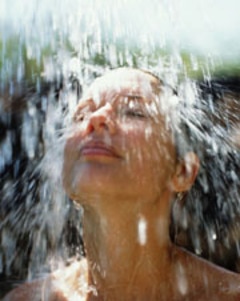Test : une douche cataclysmique - Batiweb