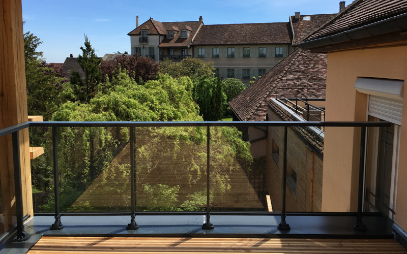Panorama® : système de garde-corps pour toiture-terrasse accessible et balcon - Batiweb
