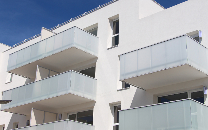 Panorama® : système de garde-corps pour toiture-terrasse accessible et balcon - Batiweb