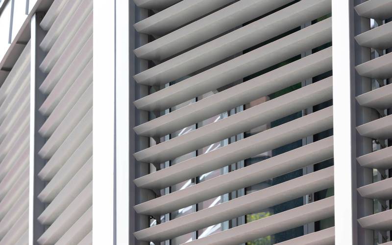 DucoSun Linear | Brise-soleil architectural - Batiweb