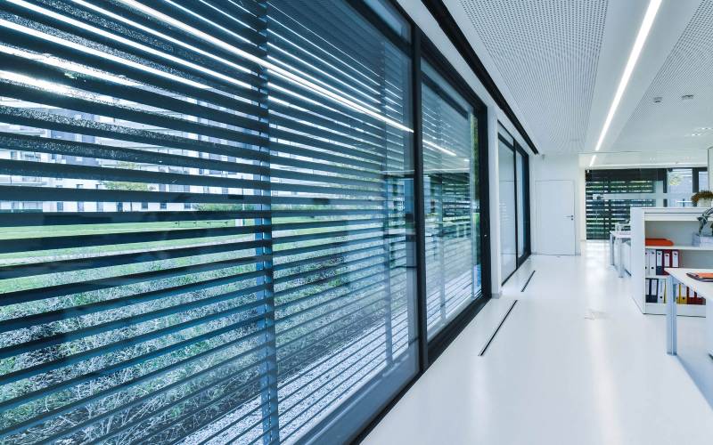 DucoSlide LuxFrame XXL | Brise-soleil à panneaux coulissants - Batiweb