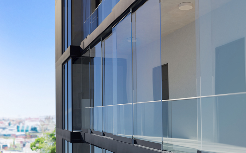 Gamme SL 23 : solution de façade en verre encastré - Batiweb