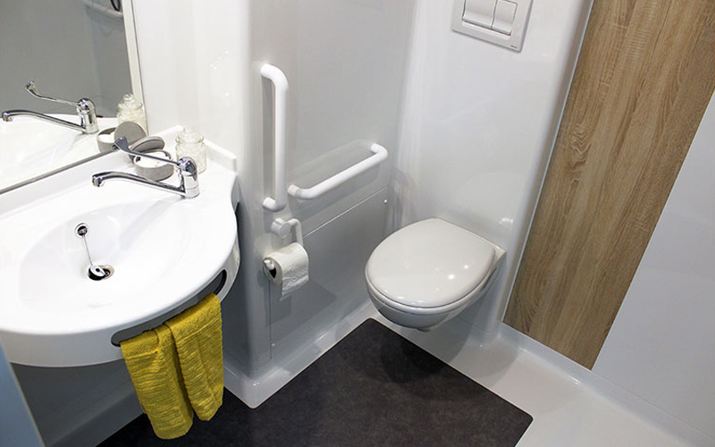 ORMANITE : la salle de bain confortable et spacieuse - Batiweb