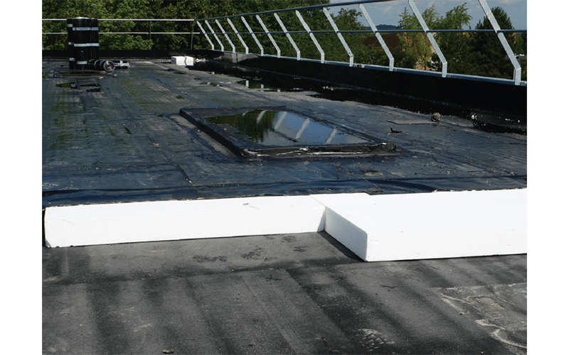 Stisolétanch® BBA ECA : panneau polystyrène expansé bas carbone pour l’isolation des toitures - Batiweb