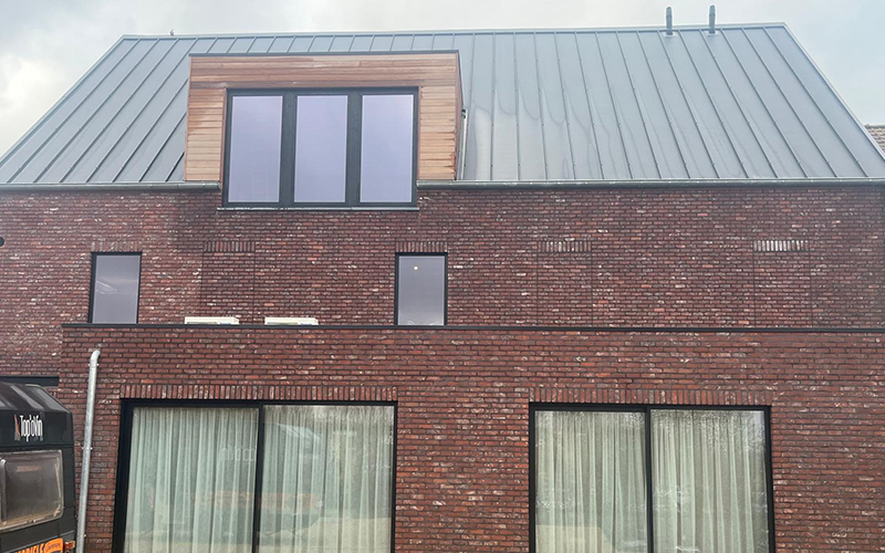 Panneau sandwich de toiture aspect joint debout : JI Vieo Roof 1050 - Batiweb