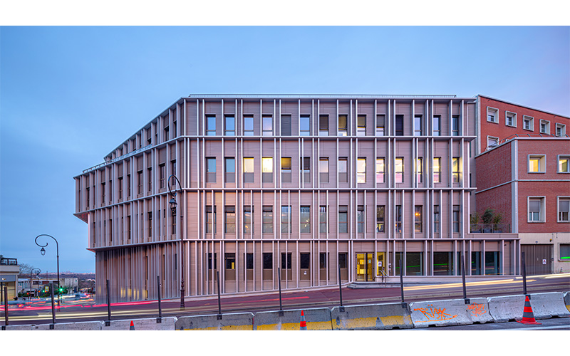 Brise-soleil en quadrille - Gamme RECTI'LIGNE - Batiweb