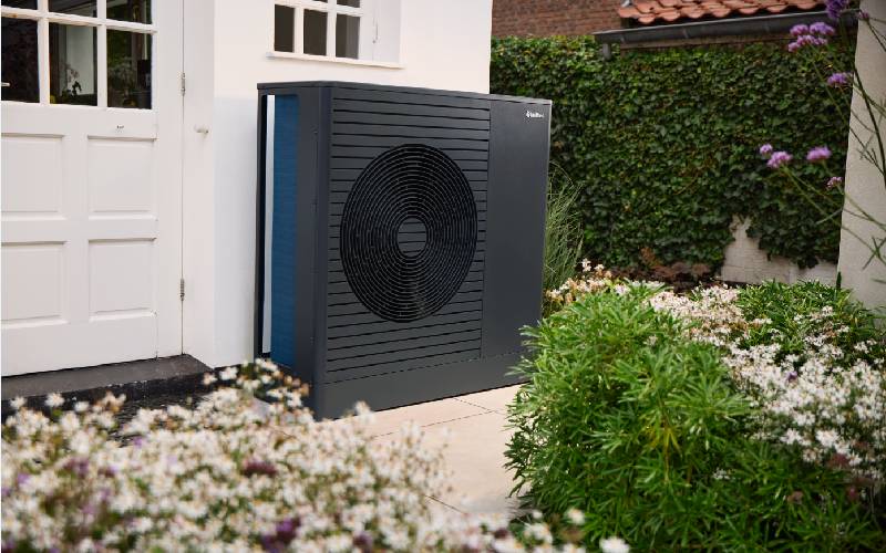 aroTHERM pro : la référence Vaillant sans contrainte d’espace - Batiweb