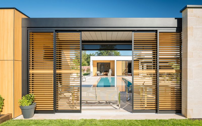 Loggia : Panneaux de protection solaire - Batiweb