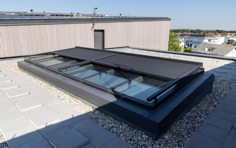 Topfix : Store de protection solaire horizontal extérieur - Batiweb