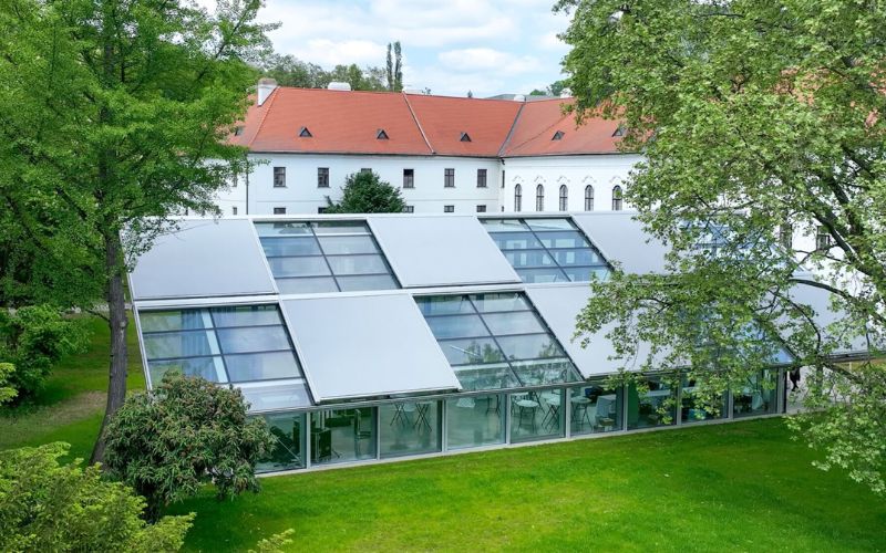 Topfix : Store de protection solaire horizontal extérieur - Batiweb