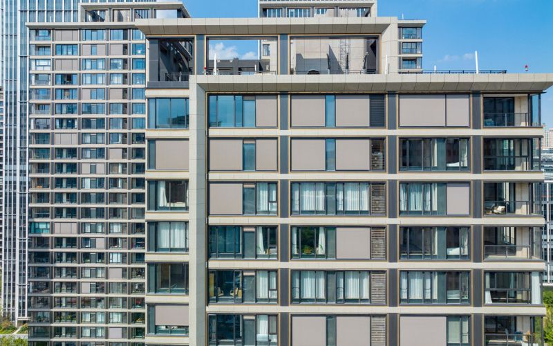 La gamme Fixscreen : Stores de protection solaire extérieure - Batiweb