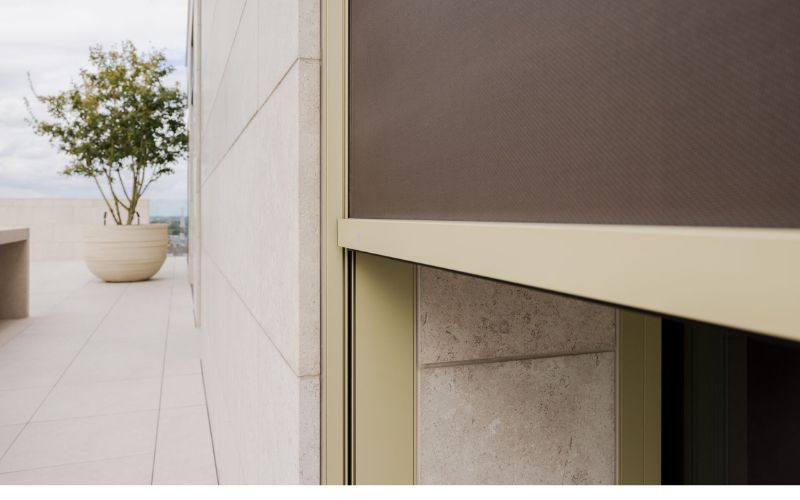 La gamme Fixscreen : Stores de protection solaire extérieure - Batiweb