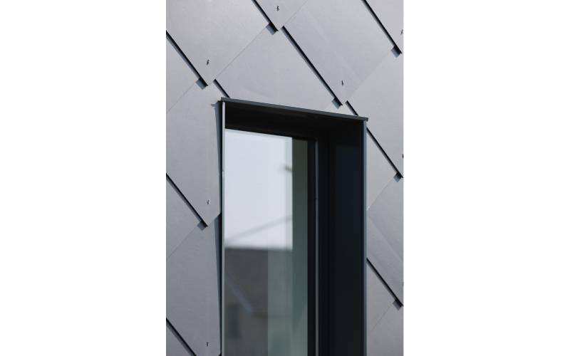Alterna : ardoise en fibres-ciment pour toiture et façade - Batiweb