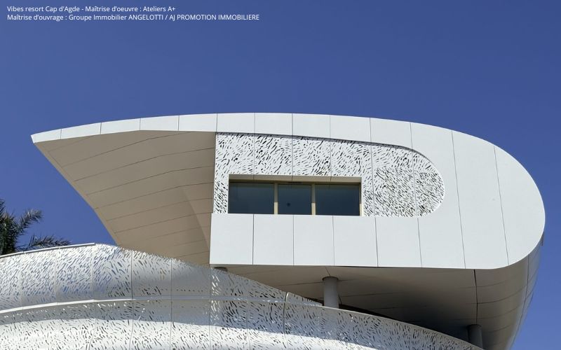 Façade en aluminium composite sur-mesure - Batiweb