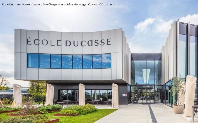 Façade en aluminium composite sur-mesure - Batiweb