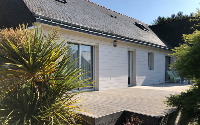 ISOCEL : des bardages PVC pour rénover et habiller les façades - Batiweb