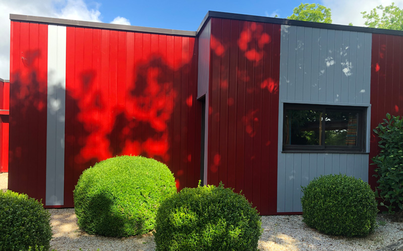 ISOCEL : des bardages PVC pour rénover et habiller les façades - Batiweb