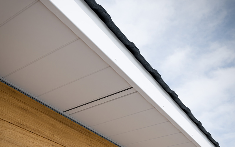 RIVECEL et RIVECEL Premium : le système de planches de rive PVC à clouer - Batiweb