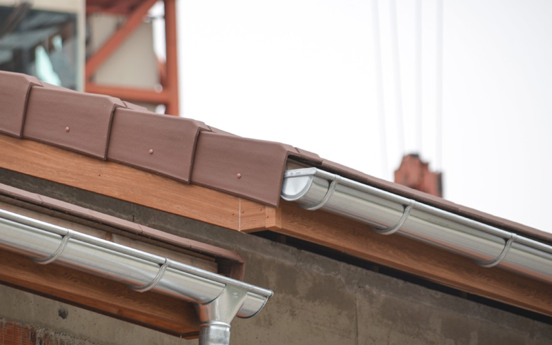 RIVECEL et RIVECEL Premium : le système de planches de rive PVC à clouer - Batiweb