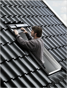 Nouvelle fenêtre VELUX INTEGRA® Solar, la fenêtre de toit qui pense à tout ! Batiweb Nouvelle fenêtre VELUX INTEGRA® Solar, la fenêtre de toit qui pense à tout ! Batiweb