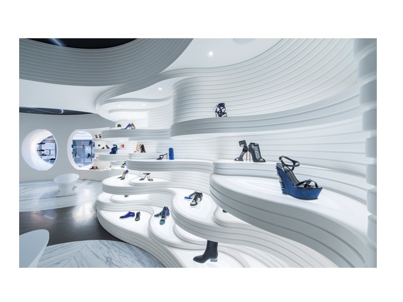 Shoebaloo, le concept store futuriste réalisé en HIMACS par MVSA Architects - Batiweb