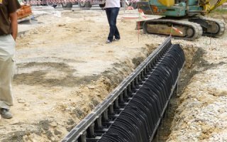 RECYFIX®HICAP® : Drainage fiable et grande capacité de rétention. La combinaison d’un caniveau et d’une canalisation pluviale.