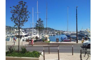 Caniveaux de drainage à pente intégrée pour l'emblématique Quai Saint Pierre, à Cannes - Batiweb