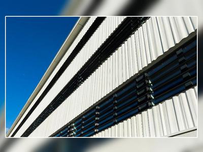 Immeuble de bureaux positon à Toulouse : les fenêtres Soleal 65 et les brise-soleil Suneal participent à l'obtention du label bepos effinergie Batiweb Immeuble de bureaux positon à Toulouse : les fenêtres Soleal 65 et les brise-soleil Suneal participent à l'obtention du label bepos effinergie Batiweb