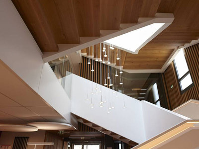 Un escalier monumental d'atrium pour le siège de CMMA Batiweb Un escalier monumental d'atrium pour le siège de CMMA Batiweb