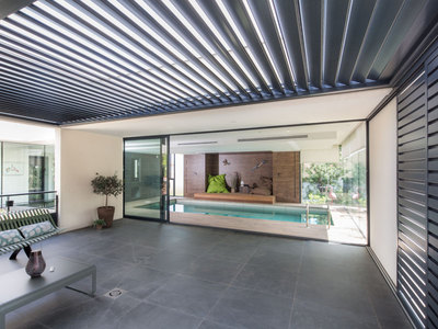 Villa en transparence au pied de la Gardiole Batiweb Villa en transparence au pied de la Gardiole Batiweb