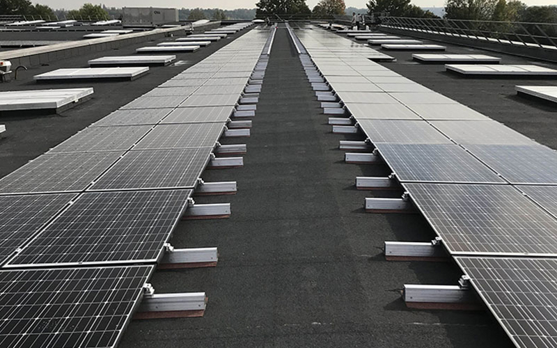 ROOF-SOLAR : les solutions photovoltaïques pour vos toits plats - Batiweb