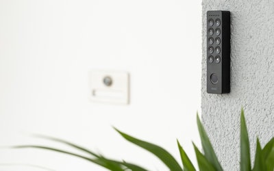 Nuki Keypad 2.0 : entrée par empreinte digitale ou...