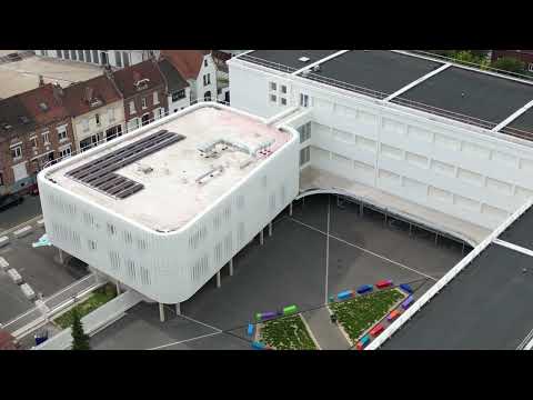 Brise-soleil efficace au collège George Sand...