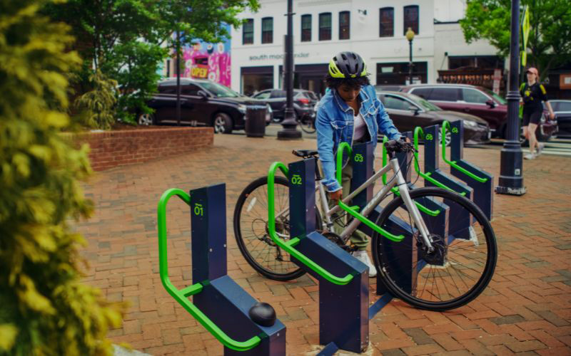 Révolution dans la mobilité urbaine : Bikeep et CROSO France s’unissent pour des solutions de stationnement sécurisé de vélos en France - Batiweb