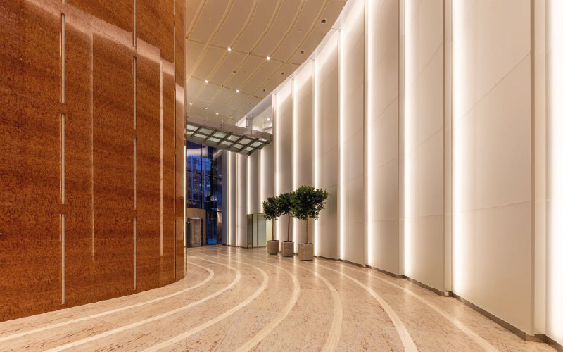 Mennica Legacy Tower : Goettsch Partners