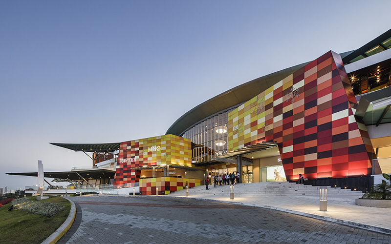 Nouvelle brochure Trespa® Meteon® Uni Colours : inspiration architecturale - Batiweb