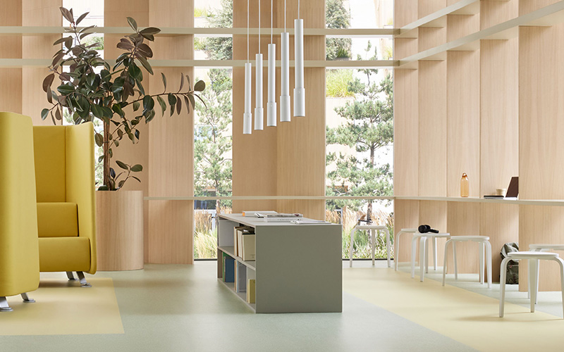 Sphera : le sol PVC homogène premium pour des espaces durables et performants - Batiweb