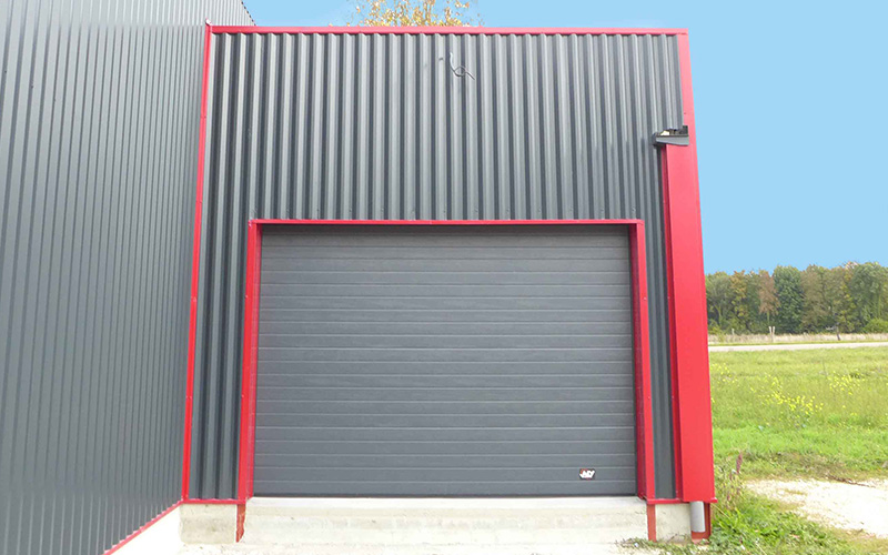 ARIANE NANO SANS RESSORTS : la révolution des petites portes sectionnelles - Batiweb