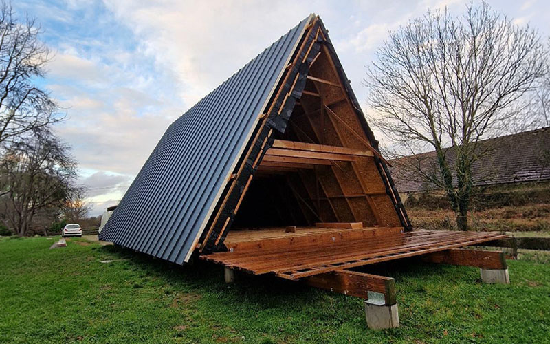 Maison en A : l’auto-construction de Salomé avec les panneaux Joris Ide - Batiweb
