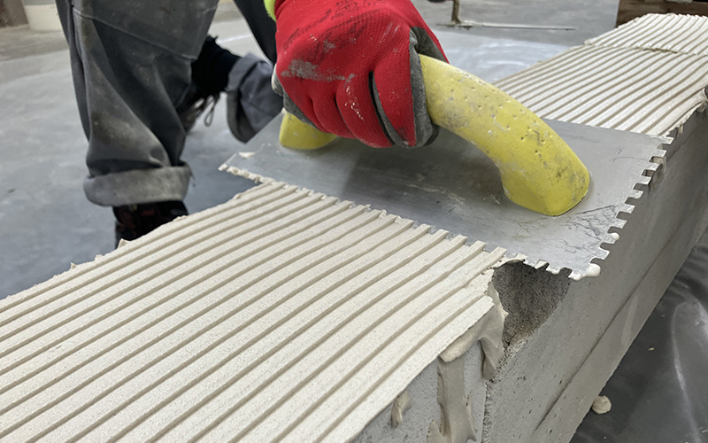 Maçonnerie et réparation des bétons : Weber étend sa gamme Enaé pour accompagner la décarbonation des chantiers - Batiweb