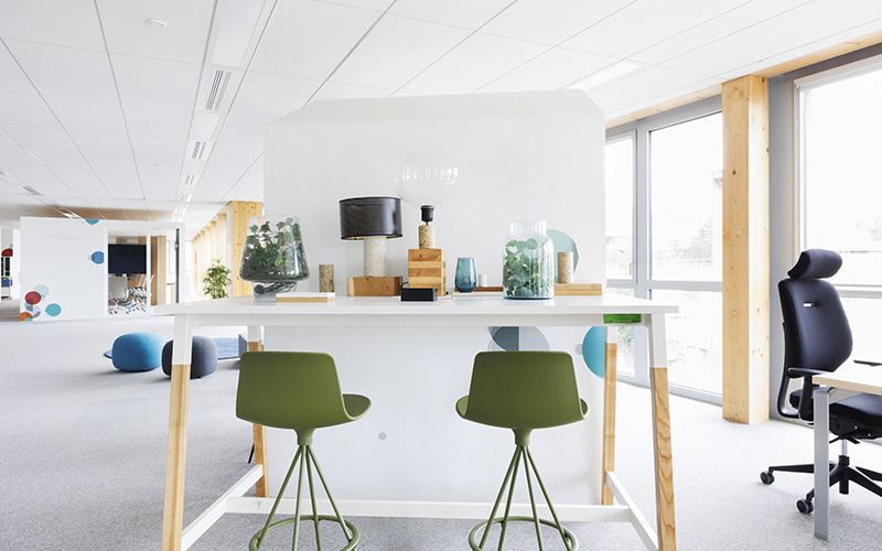 Knauf Ceiling Solutions habille les bureaux de l’éco-campus Six Degrés à Gentilly - Batiweb